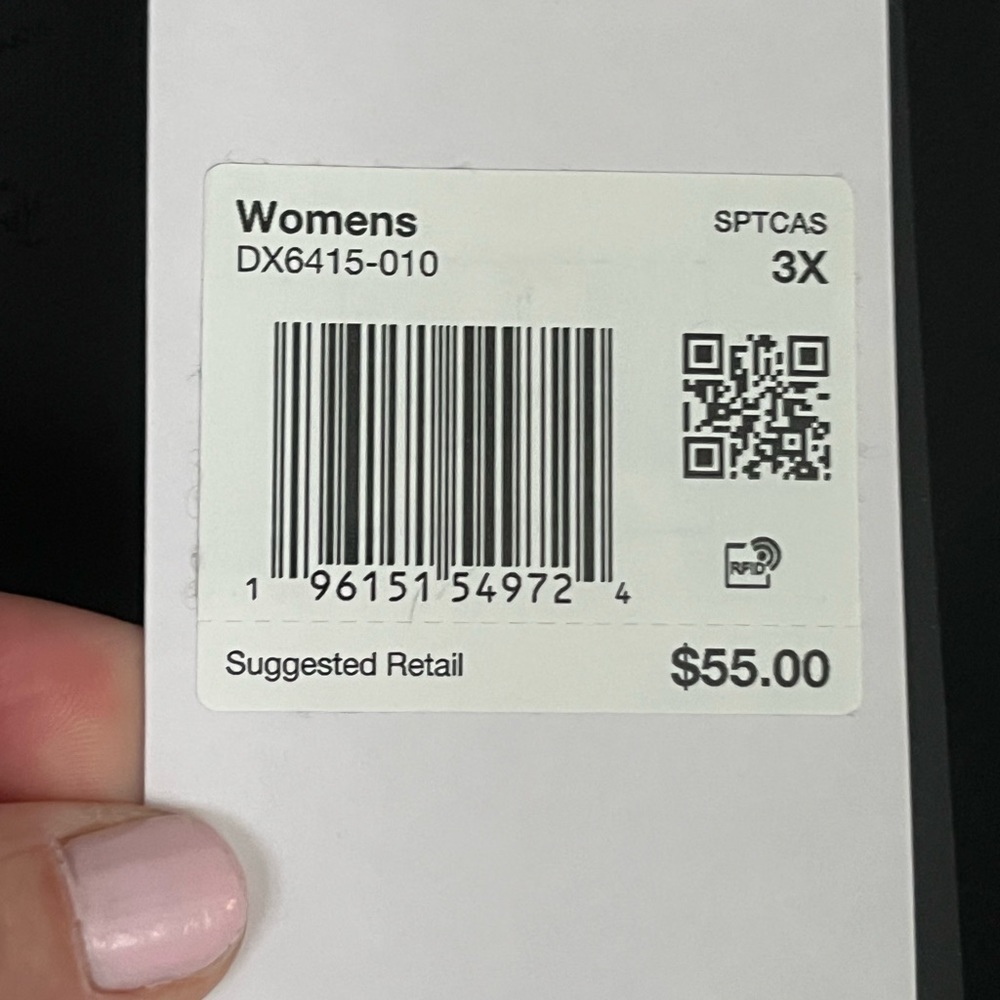 NWT! Women’s Nike Air Athletic Top - Picture 4 of 5